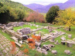 ΑΡΧΑΙΑ ΛΥΚΟΣΟΥΡΑ