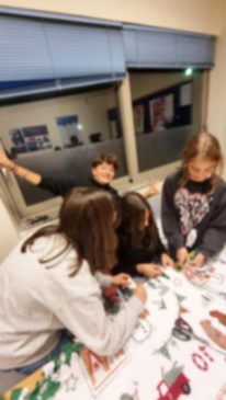 ΚΕΝΤΡΟ ΞΕΝΩΝ ΓΛΩΣΣΩΝ ΜΠΟΥΡΤΣΟΥΚΛΗ1