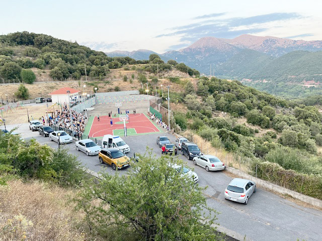 ΤΟΥΡΝΟΥΑ ΜΠΑΣΚΕΤ