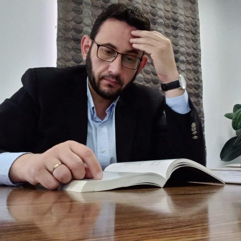 ΔΗΜΗΤΡΗΣ ΣΙΕΜΠΟΣ