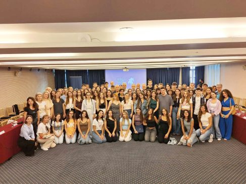 periferiako simvouli neon 2092025 1