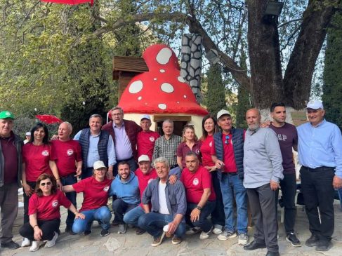 ΓΙΟΡΤΗ ΜΑΝΙΤΑΡΙΩΝ